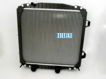 Radiador refrigerante motor 6503722m93
